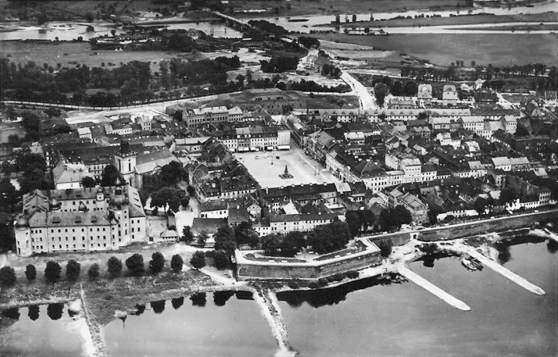 Historische Fotos von Küstrin Altstadt - Luftbild mit Marktplatz II *4