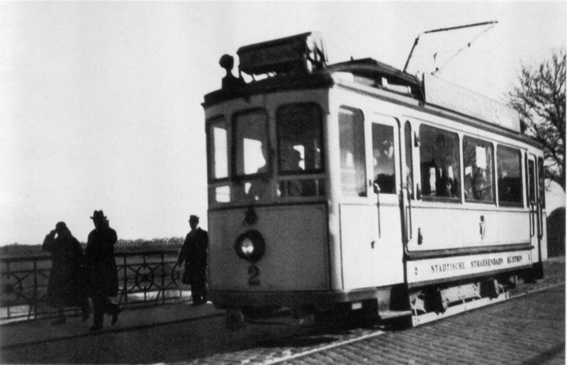Historische Fotos von Küstrin SPEZIAL: Die elektrische Straßenbahn - Auf der Warthe-Vorflutbrücke *7