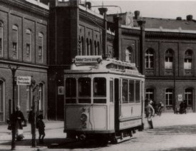 Detailaufnahme der Bahn am Bahnhof Neustadt *7