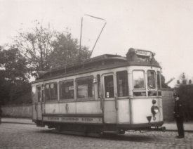 Endhaltestelle Mittelschule *7 - Aus der Sammlung Sigurd Hilkenbach.