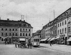 Kurz vor der Haltestelle Marktplatz *7 - Aus der Berliner Straße kommend. Aus der Sammlung Sigurd Hilkenbach.