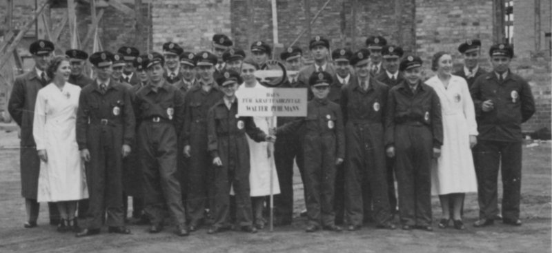 Aktuelle Fotos der Stadt Küstrin / Kostrzyn Auto- und Motoren-Reparaturwerk, Opelhandlung Walter Puhlmann - Mitarbeiter der Firma Puhlmann