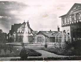 Vorgarten der Glaserei Hermann Friedrich