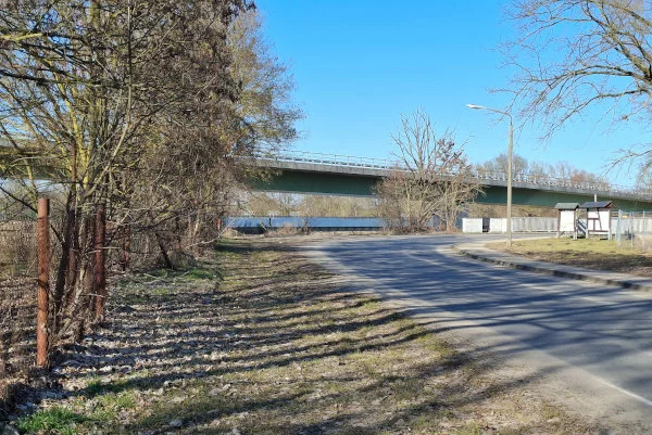 Der ehemalige Standort des Unterhaltungsgrenzsteins in Küstrin-Kietz 2026